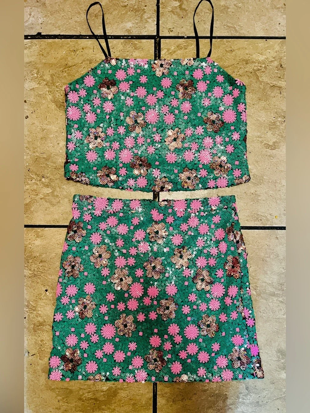 TOPSHOP Size 8 Green Pink Sequin Floral Crop Top Mini Skirt 2 Piece Set